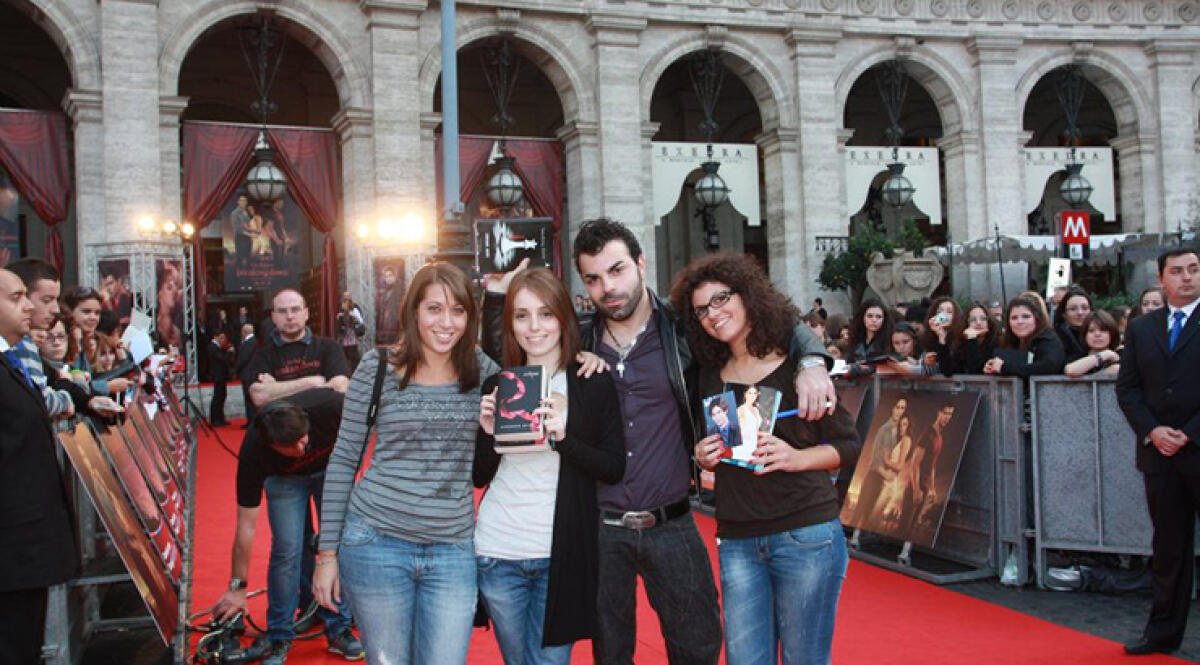 SE NON PUOI DISTRUGGERE UN SOGNO, RUBALO. (Speciale Twilight) - 